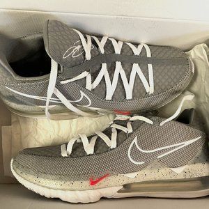 Nike LeBron XVII Low basketball shoes